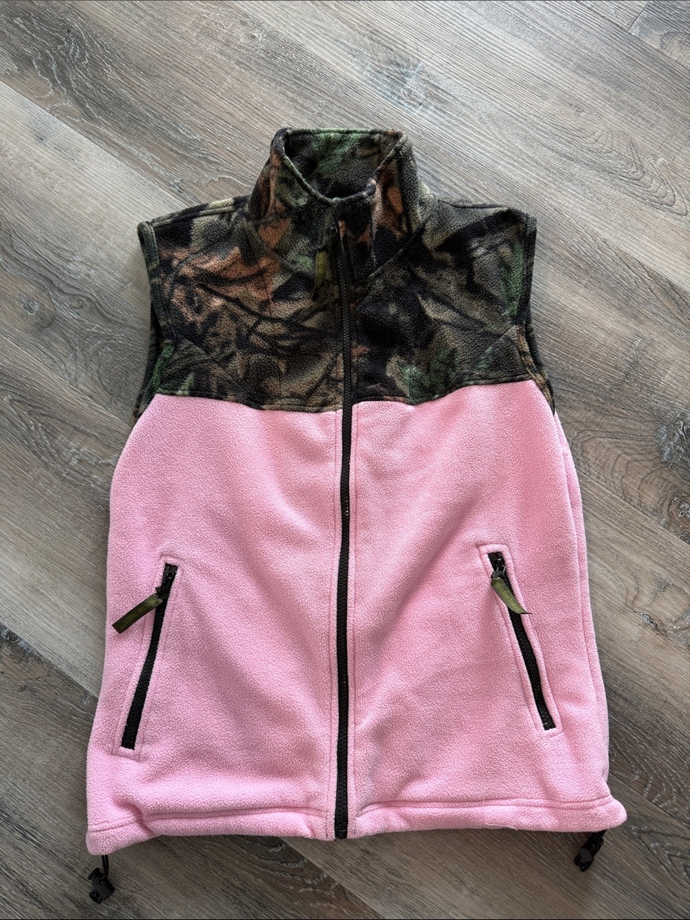 Trail crest Women's Pink Fleece Vest with Camo Yoke - Sleeveless Zip Front sz s
